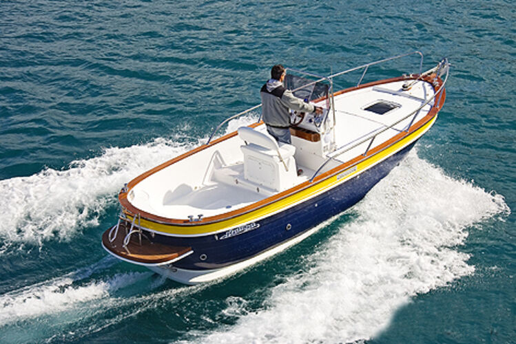 images/amelia-650-open-07.jpg 7