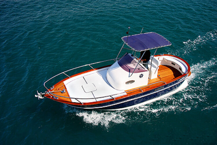 Amelia 750 day cruiser