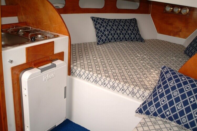 images/amelia-800-02.jpg 2