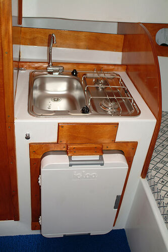 images/amelia-800-04.jpg 4