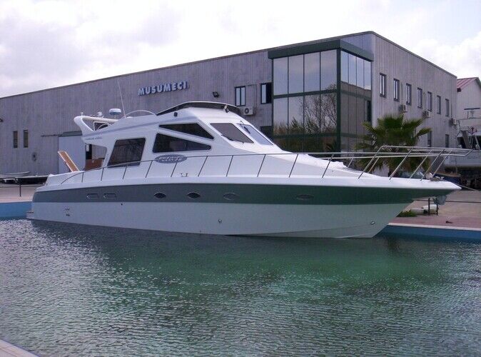 images/felix-52-fly-02.jpg 2